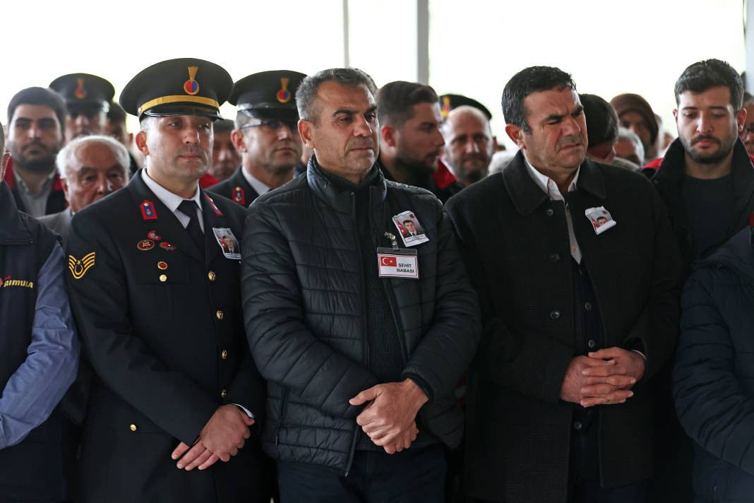 Şehit Jandarma Uzman Çavuş Yetişen son yolculuğuna uğurlandı - Resim: 10